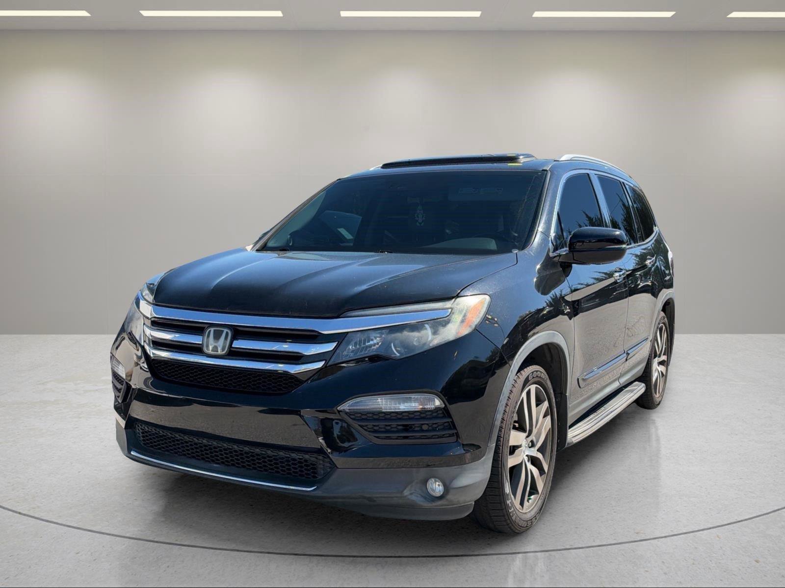Used 2016 Honda Pilot Elite image 3