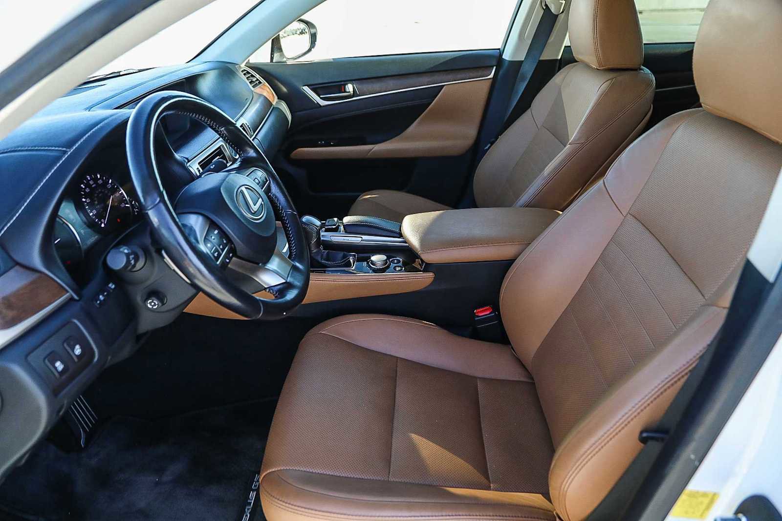 Used 2016 Lexus GS 450h image 17