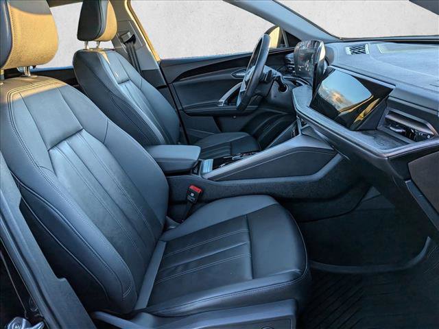 Used 2025 Audi Q5 Premium w/ Convenience Package image 22