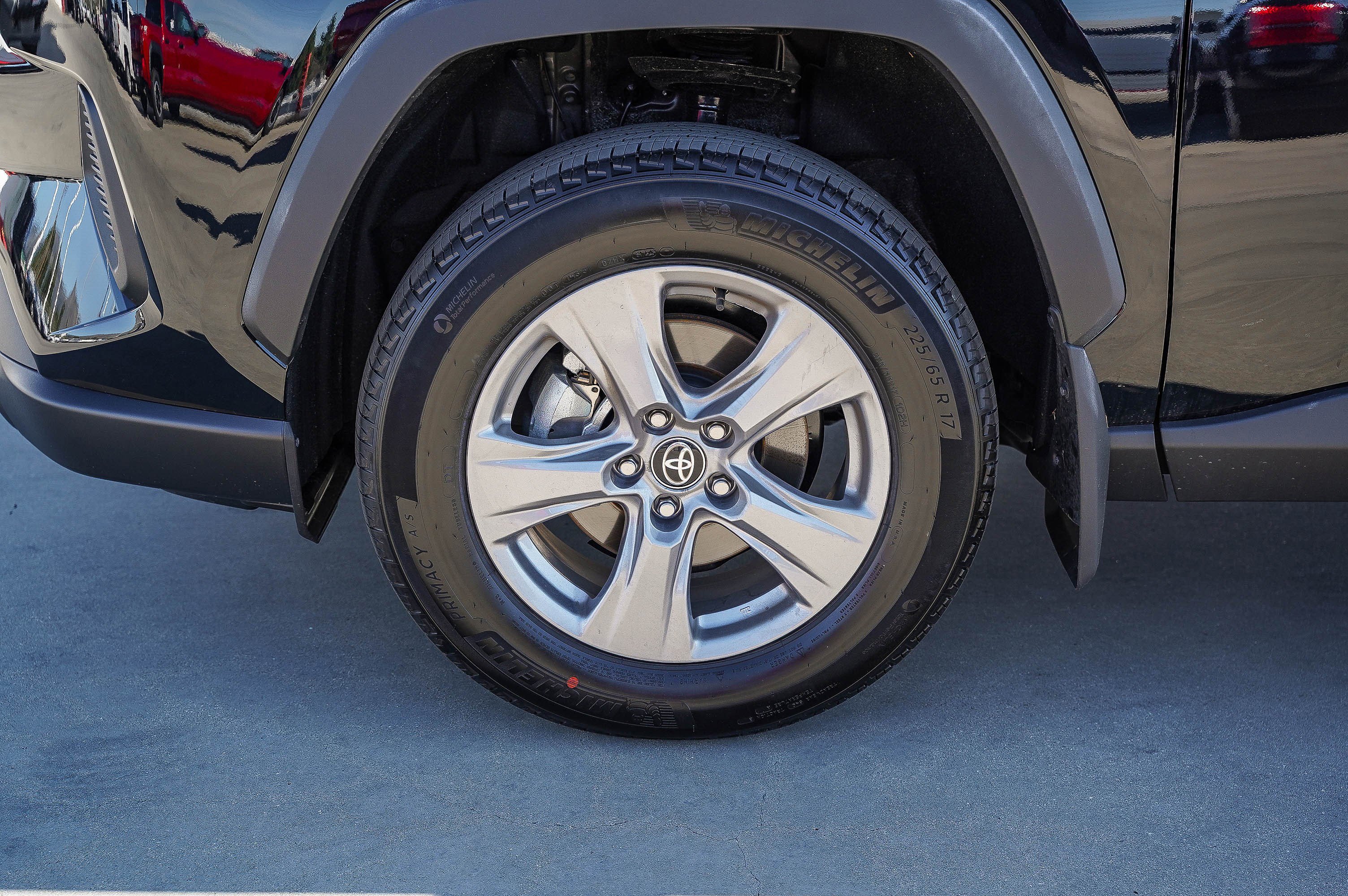 New 2025 Toyota RAV4 XLE image 7