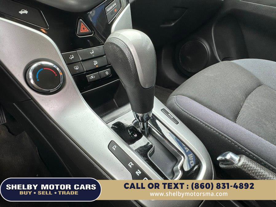 Used 2015 Chevrolet Cruze LT image 13