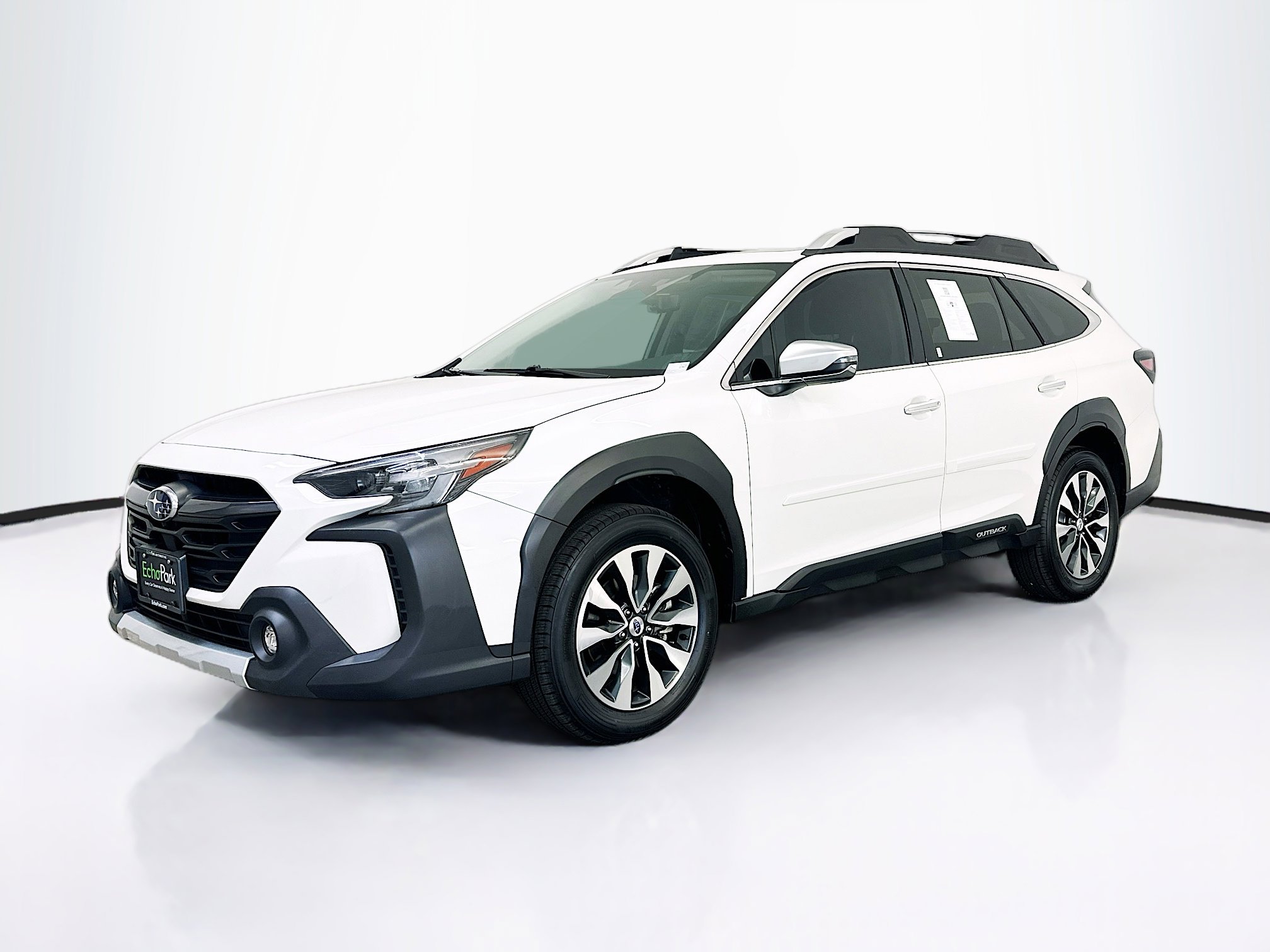 Used 2023 Subaru Outback Touring XT AWD/4WD image 3