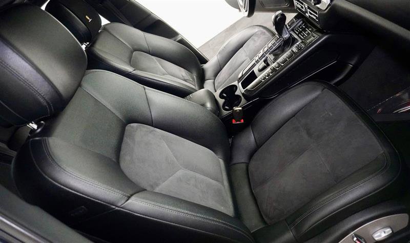 Used 2018 Porsche Macan AWD/4WD image 10