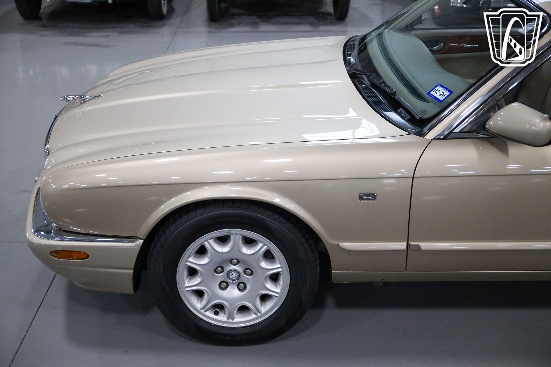 Used 2001 Jaguar XJ8 image 18