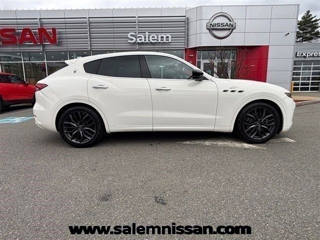 Used 2024 Maserati Levante GT Ultima AWD/4WD image 19