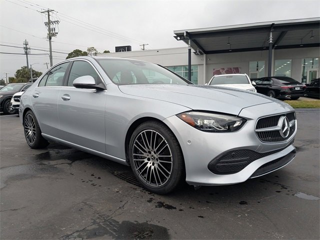 Used 2022 Mercedes-Benz C 300 4MATIC Sedan image 2