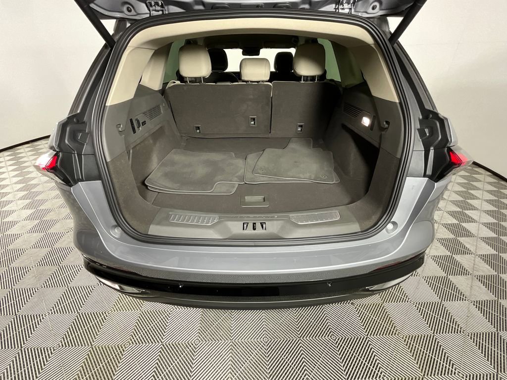 Used 2025 Lincoln Nautilus Premier image 27