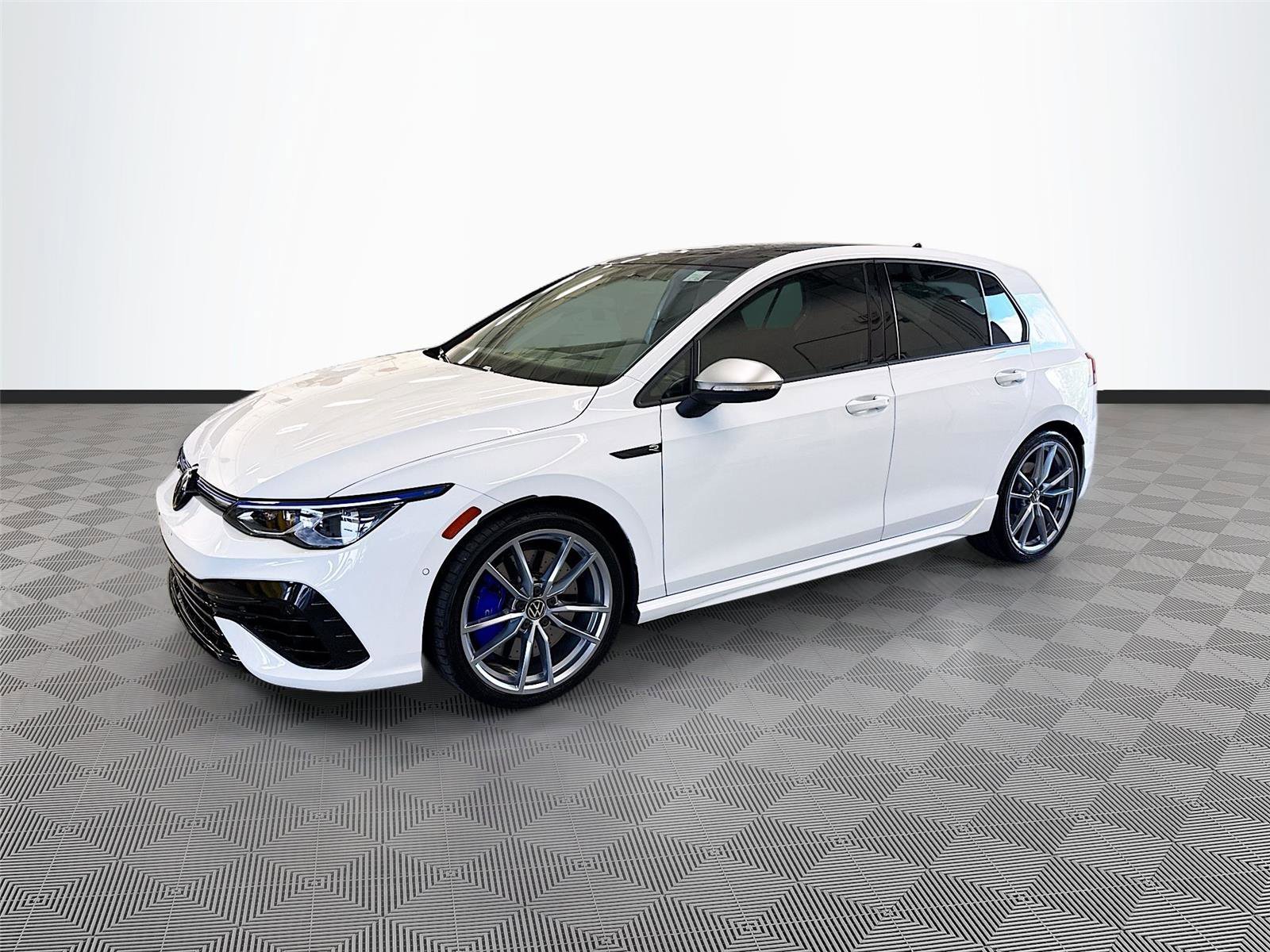 Used 2024 Volkswagen Golf R w/ MDO Package AWD/4WD image 3