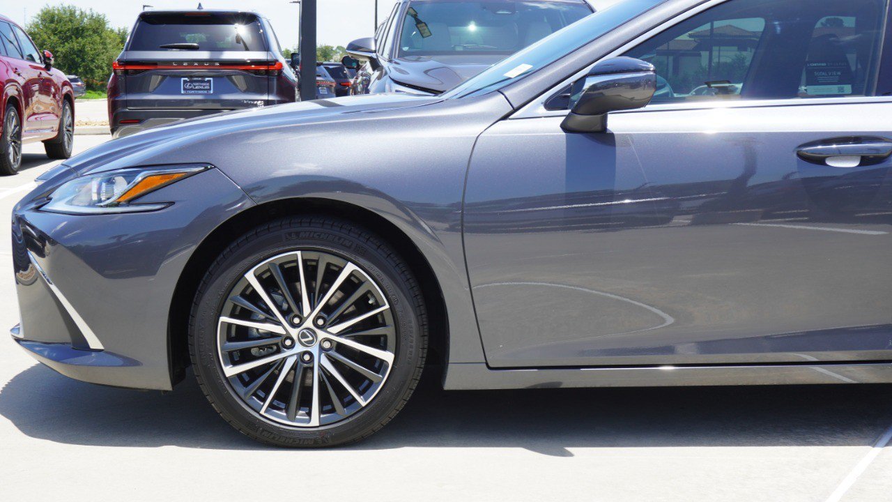 Certified 2024 Lexus ES 350 w/ Premium Package FWD image 11