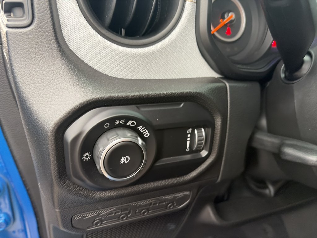 Used 2024 Jeep Wrangler Sport AWD/4WD image 18