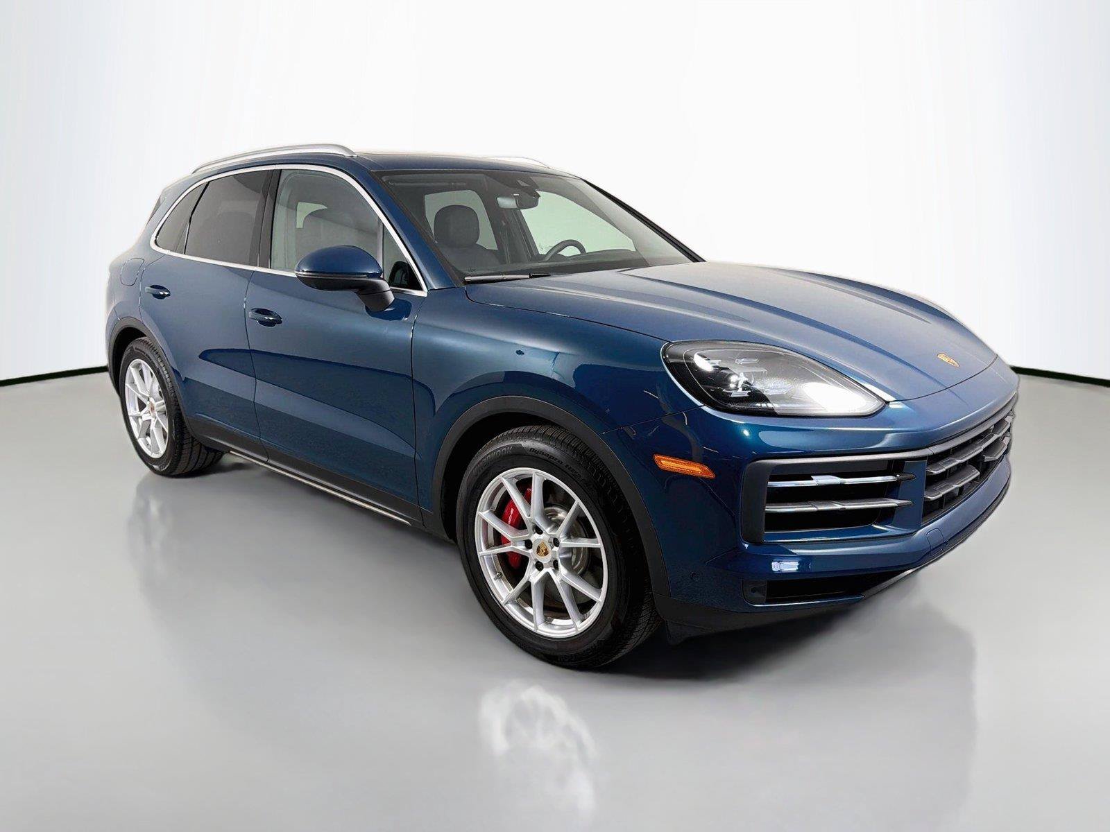 Certified 2026 Porsche Cayenne S AWD/4WD image 9