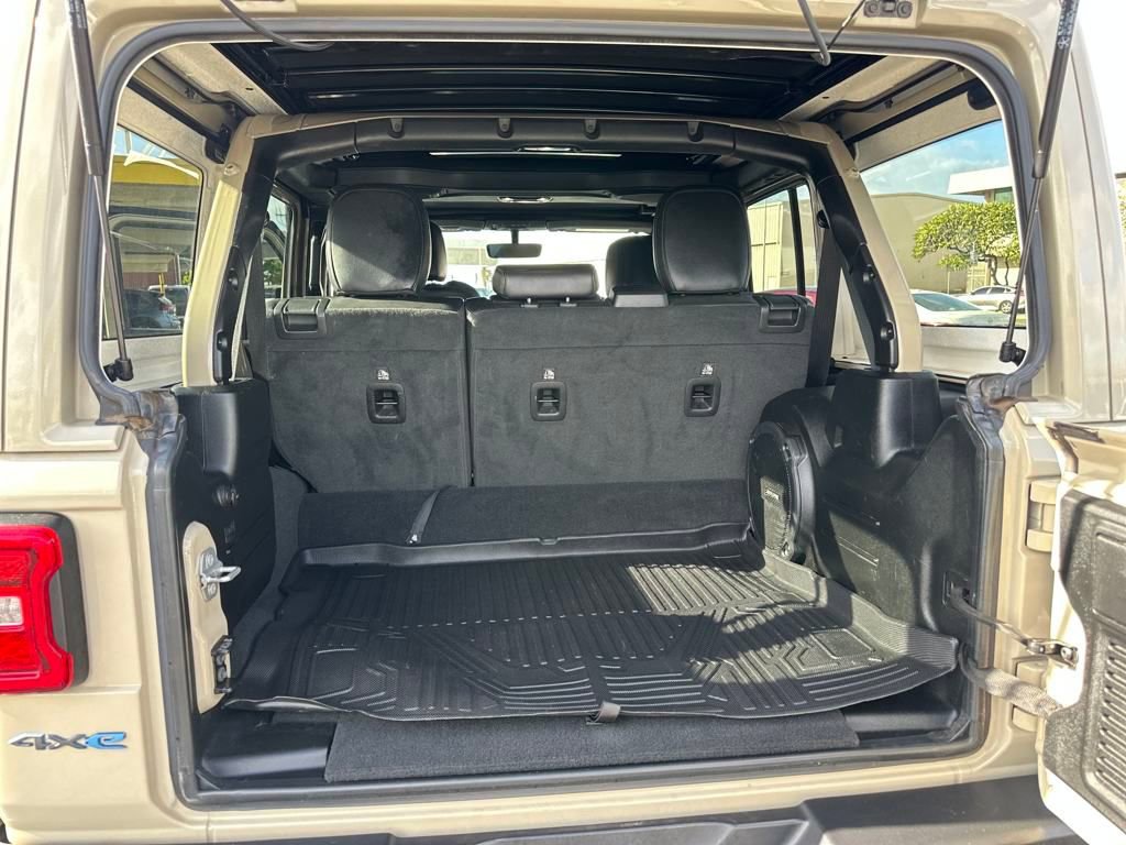 Used 2022 Jeep Wrangler Unlimited Rubicon 4xe w/ Cold Weather Group image 21