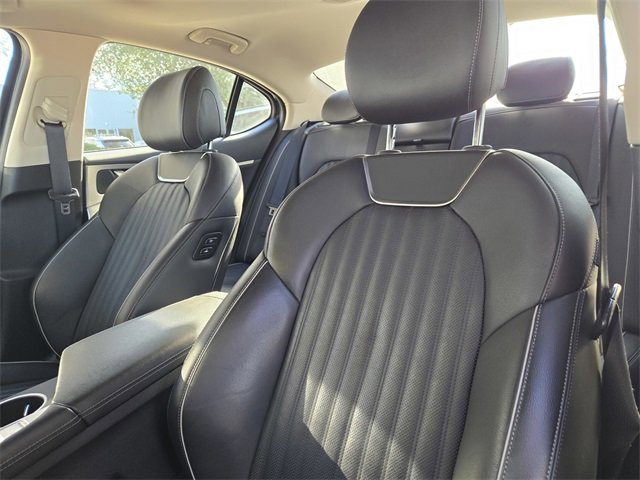 Used 2022 Genesis G70 2.0T w/ Prestige Package image 12