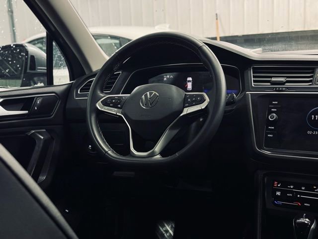 Used 2024 Volkswagen Tiguan SE image 21