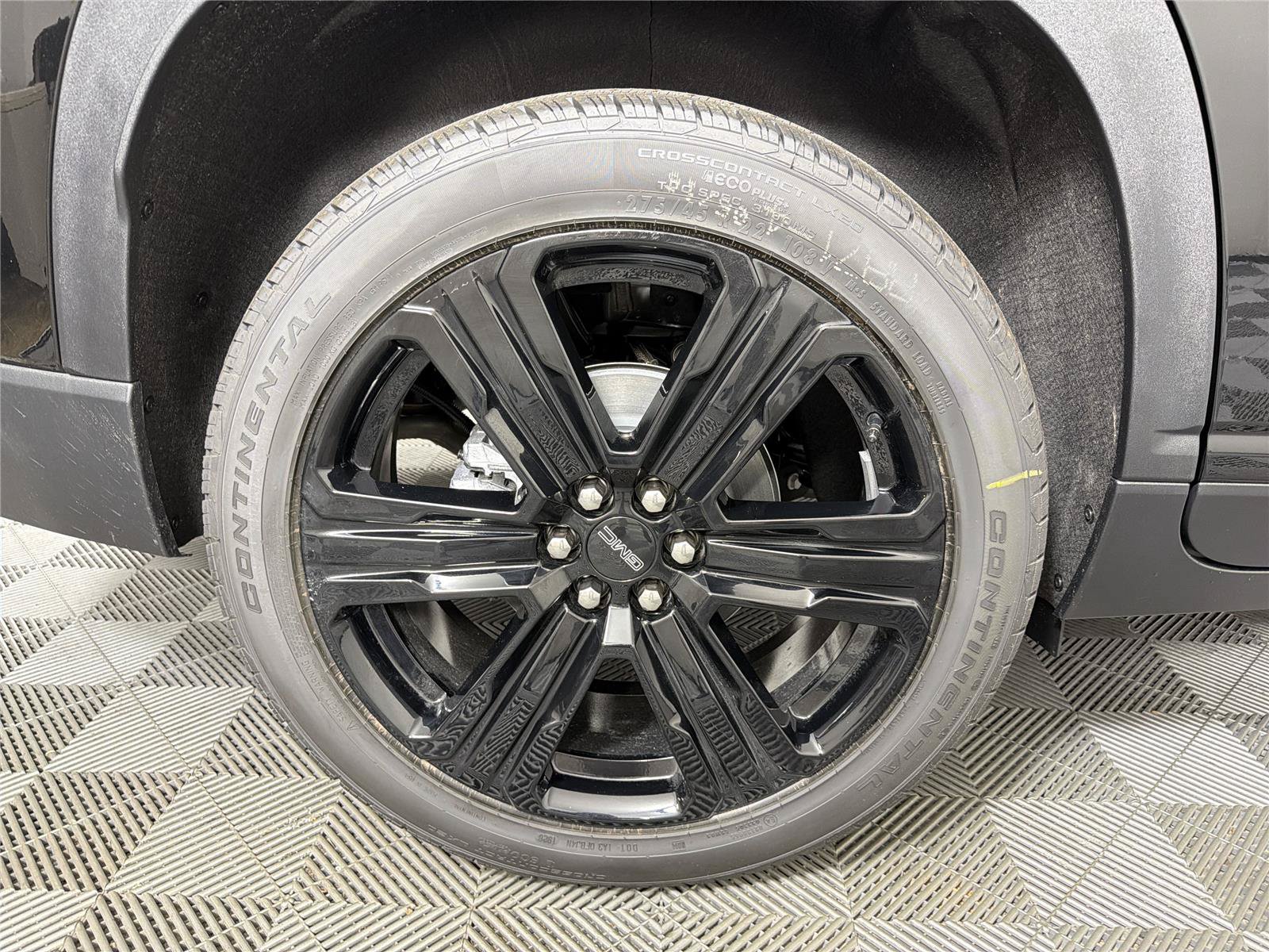 New 2026 GMC Acadia Elevation w/ Black Edition FWD image 16