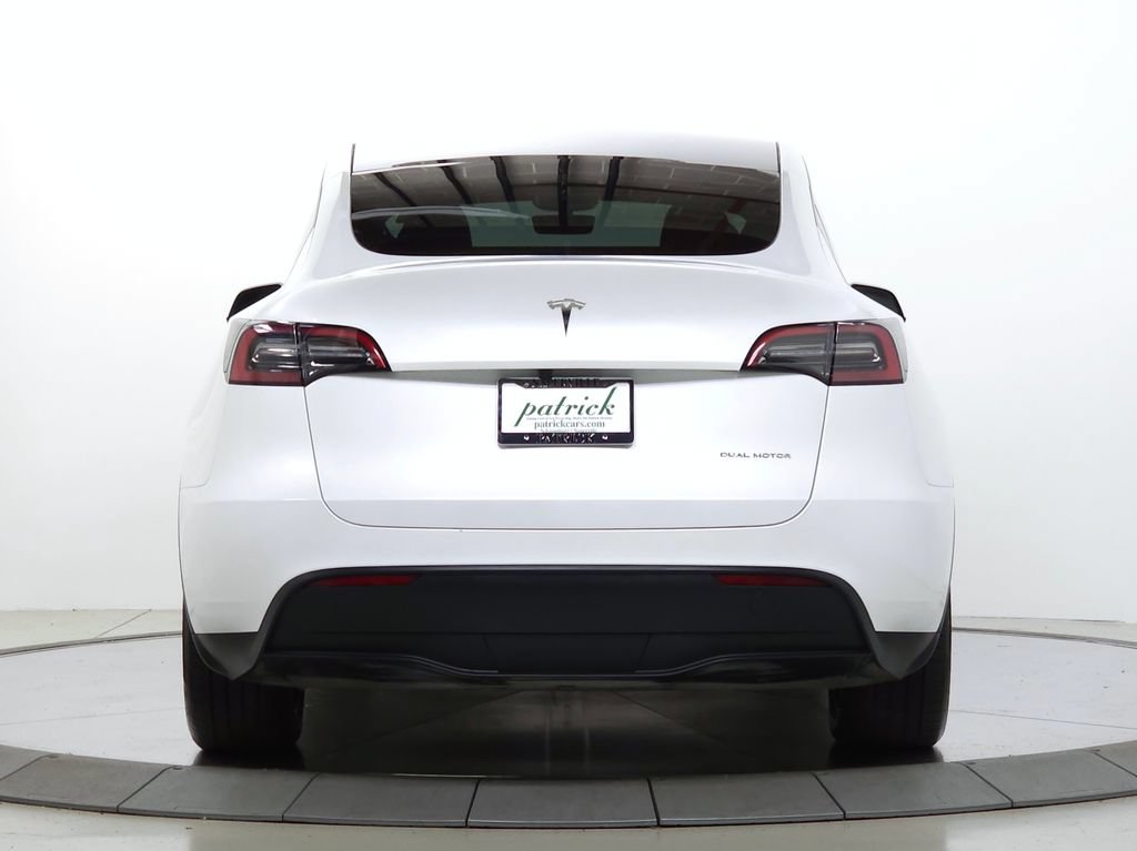 Used 2025 Tesla Model Y Long Range AWD/4WD image 4