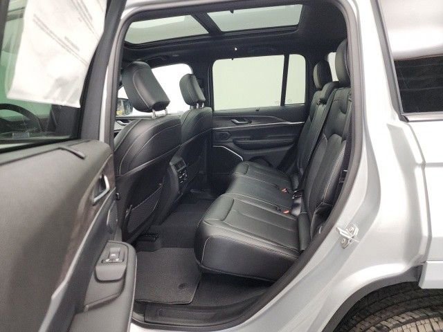 New 2024 Jeep Grand Cherokee Limited 4xe image 24