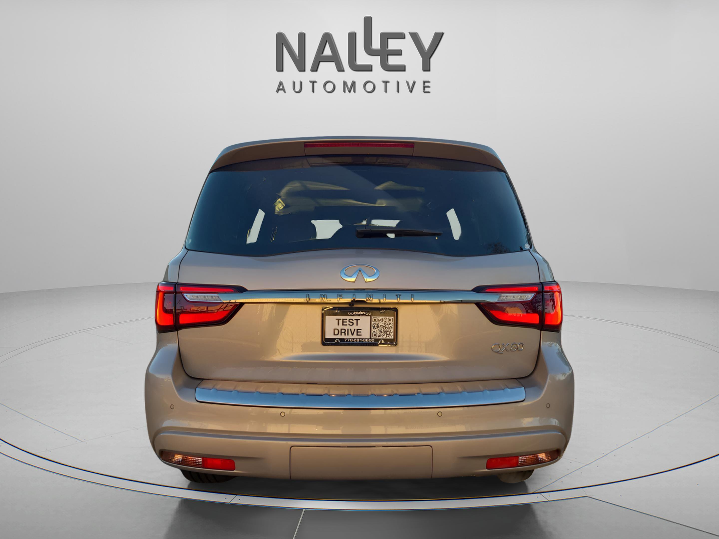 Used 2024 INFINITI QX80 Sensory image 4