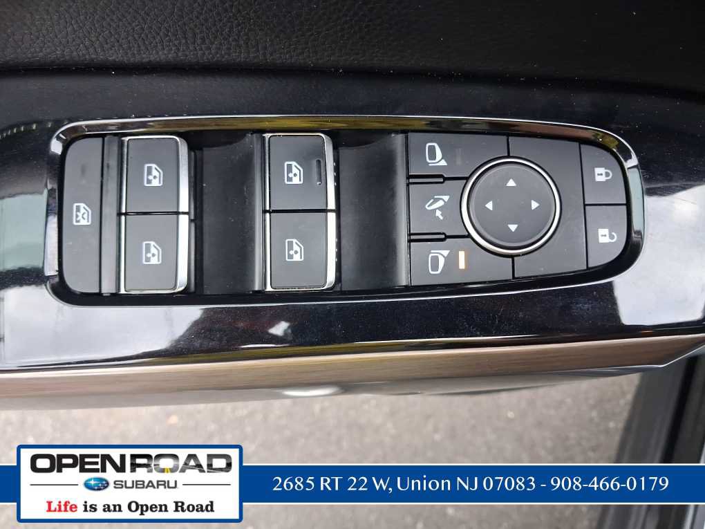 Used 2022 Nissan Pathfinder Platinum w/ Cargo Package AWD/4WD image 15