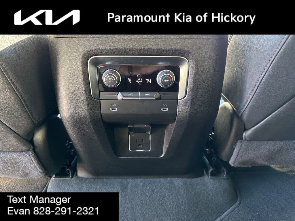 Used 2024 Chevrolet Tahoe LT image 15