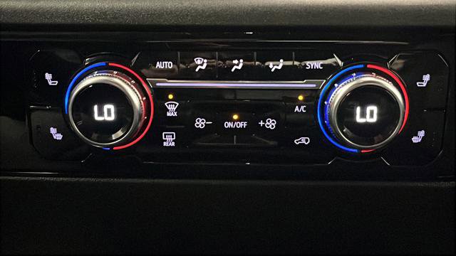 Used 2023 GMC Sierra 1500 SLT image 17