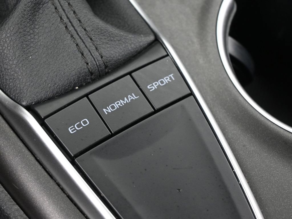 Used 2024 Toyota Camry LE image 27