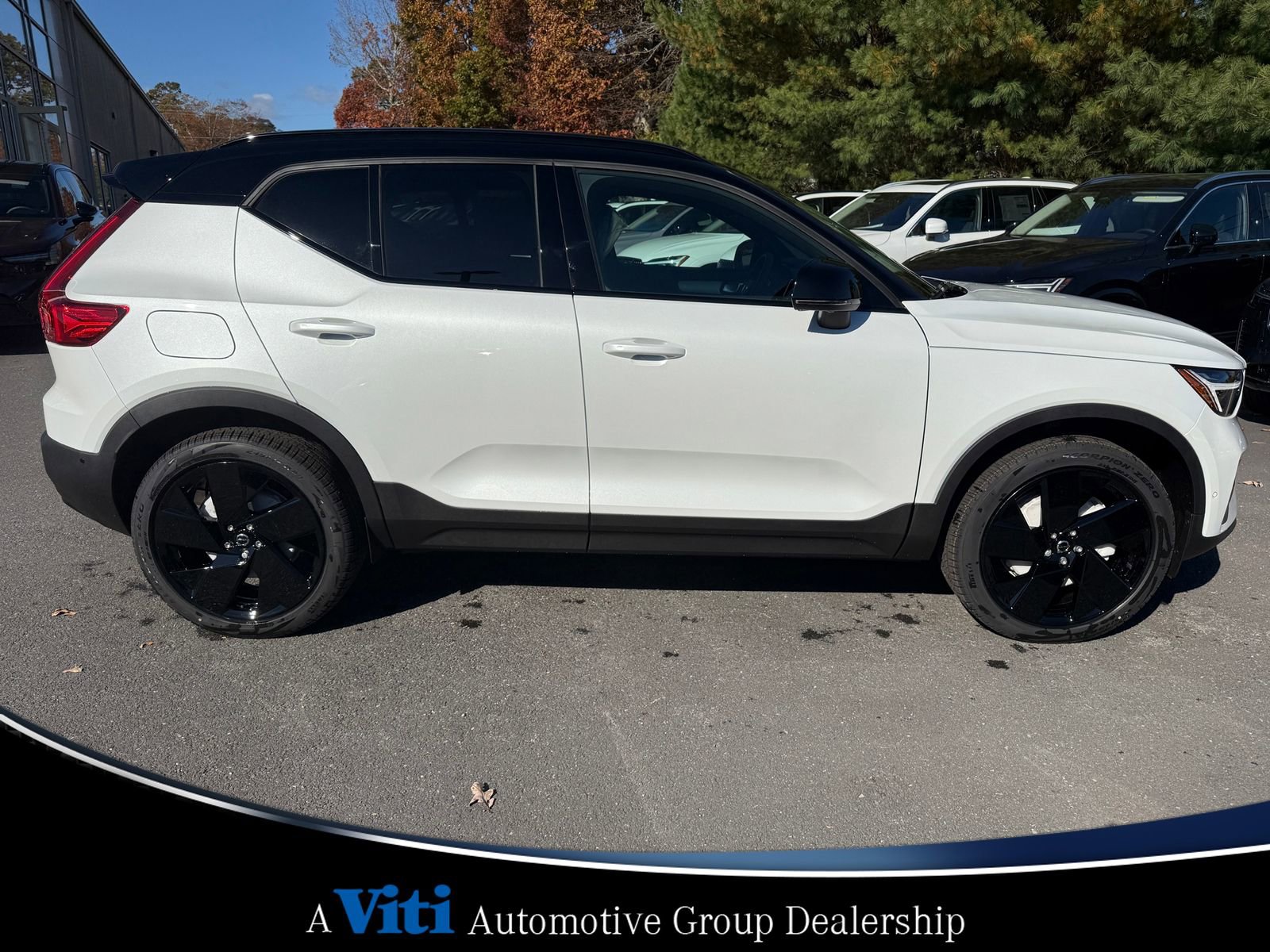 Used 2026 Volvo XC40 B5 Ultra w/ Protection Package Premier image 9