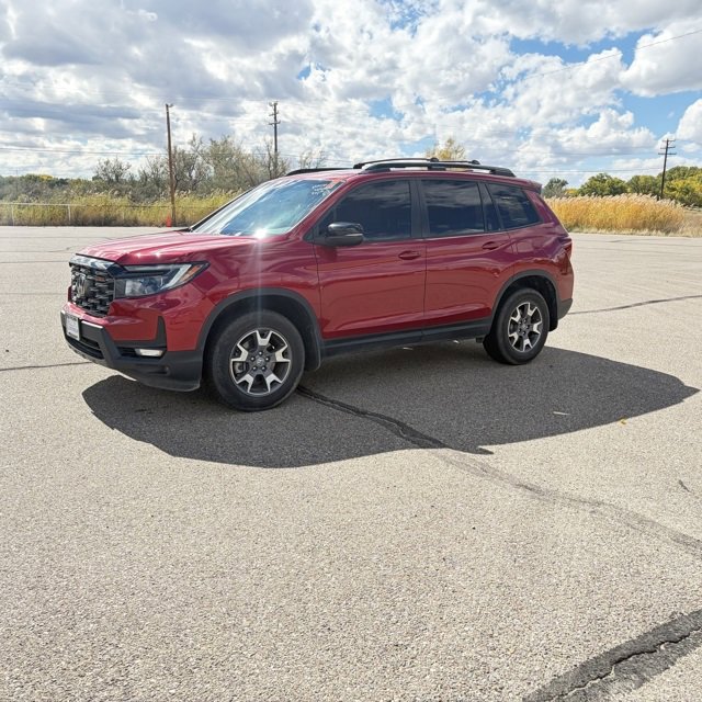 Used 2022 Honda Passport TrailSport image 2