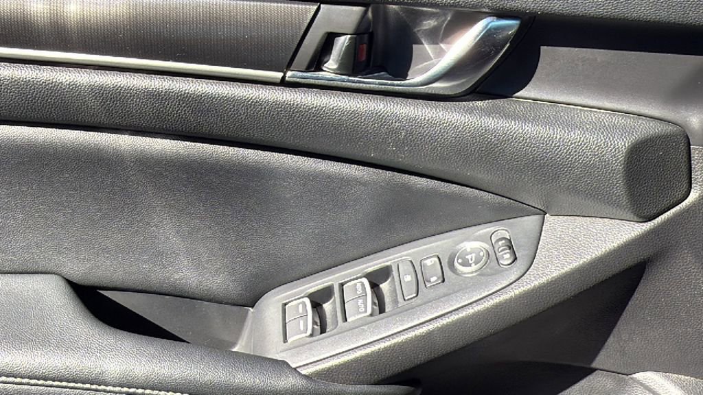 Used 2022 Honda Accord Sport image 41