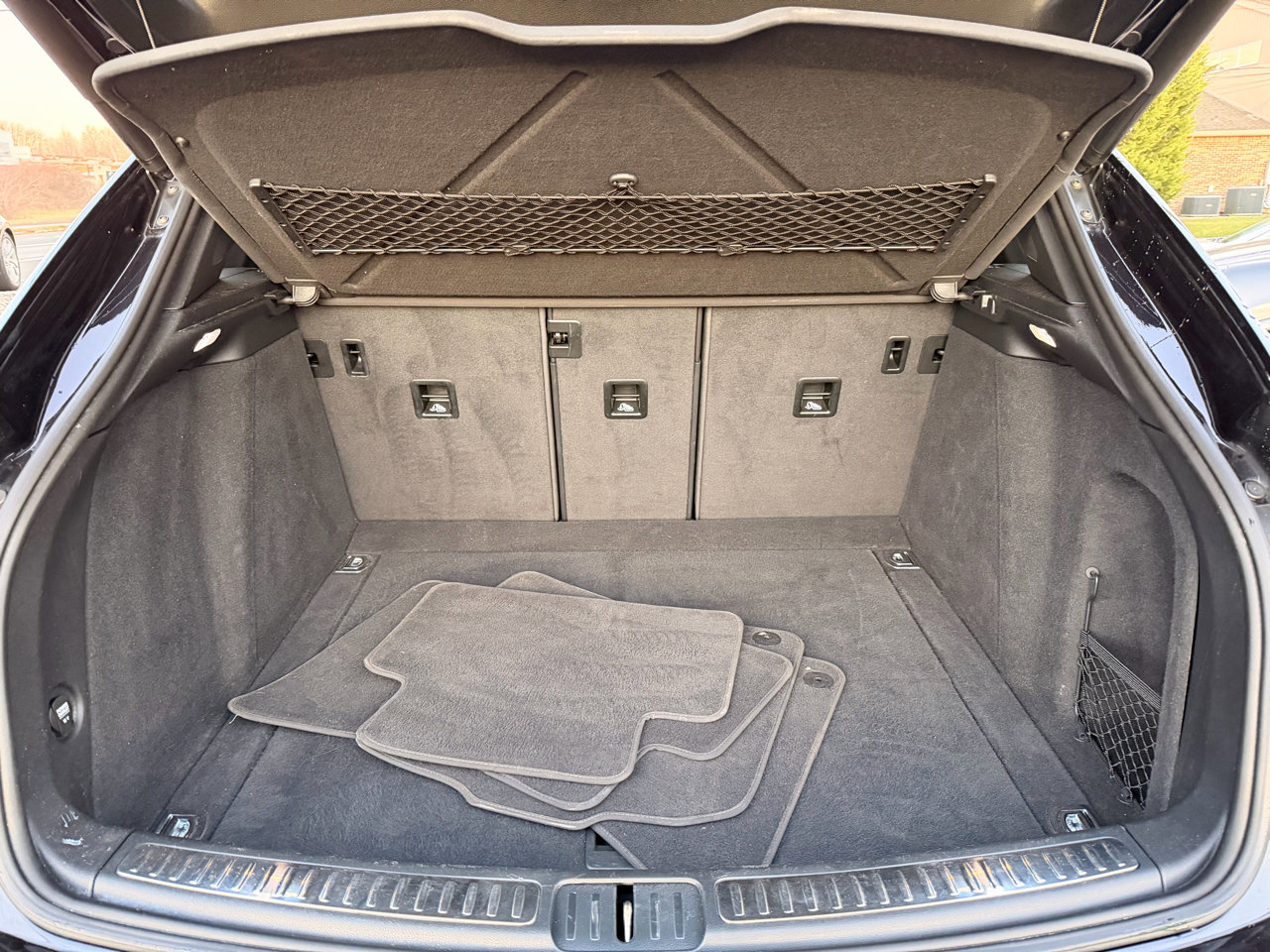 Used 2017 Porsche Macan S image 25