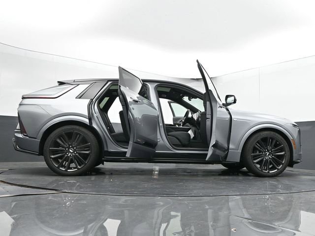 New 2026 Cadillac Lyriq V image 71