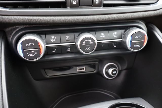 Used 2024 Alfa Romeo Giulia Ti image 22