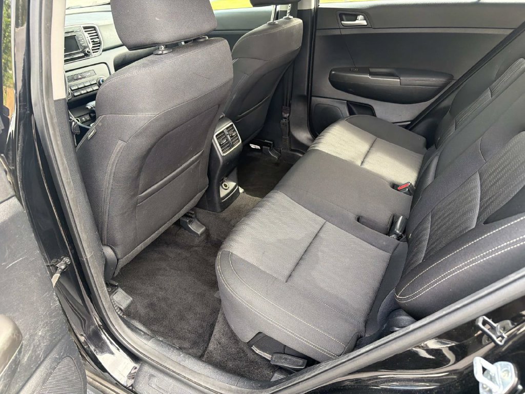Used 2019 Kia Sportage LX FWD image 33