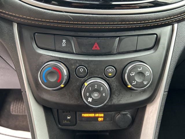 Used 2021 Chevrolet Trax LS w/ Tint and Cruise Package image 28