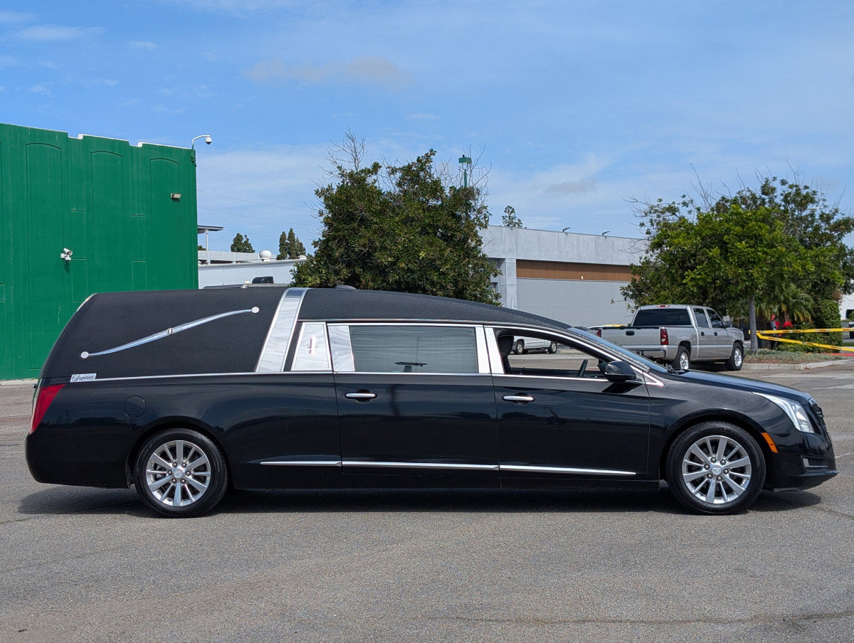 Used 2017 Cadillac XTS image 8