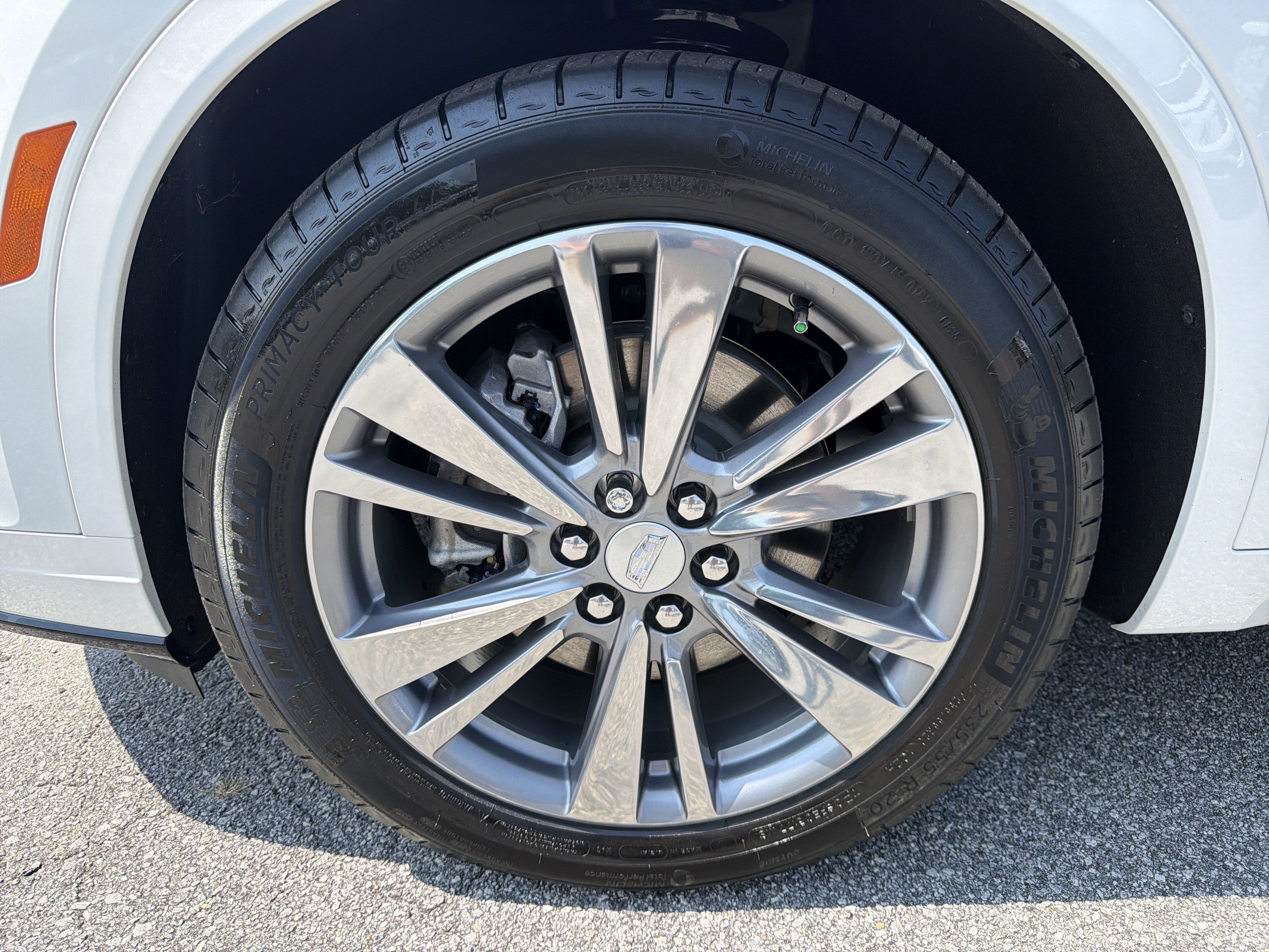Certified 2025 Cadillac XT6 Premium Luxury FWD image 12
