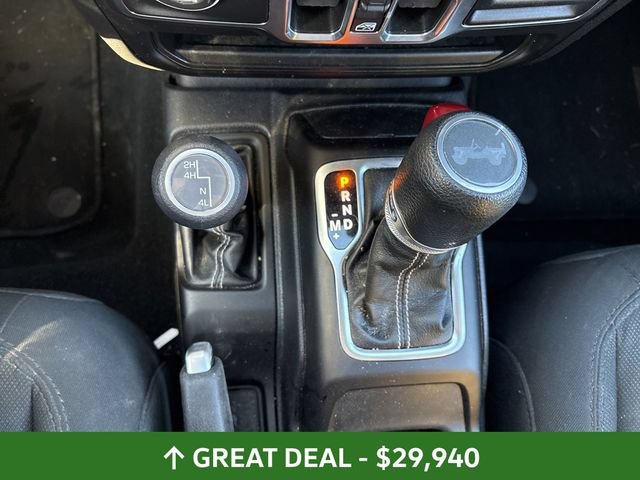 Used 2023 Jeep Wrangler Unlimited Sahara AWD/4WD image 39
