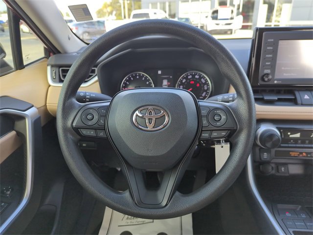 Used 2022 Toyota RAV4 LE image 19