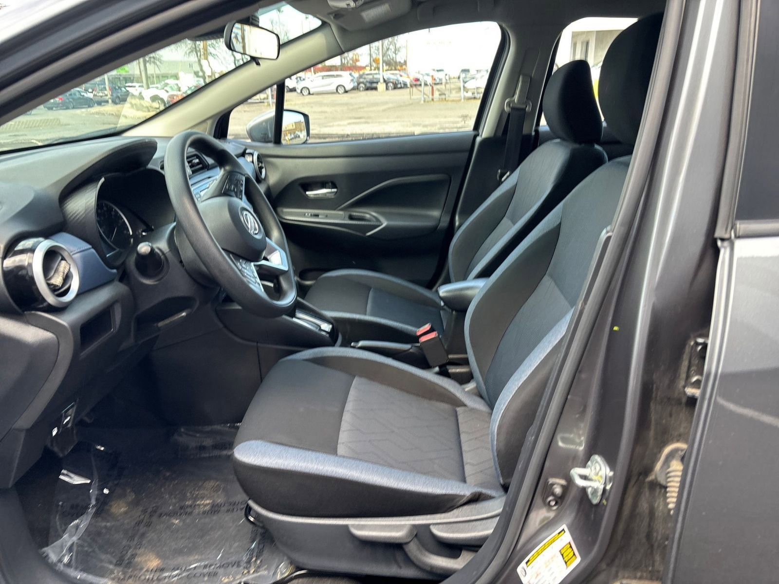 Used 2025 Nissan Versa SV FWD image 24