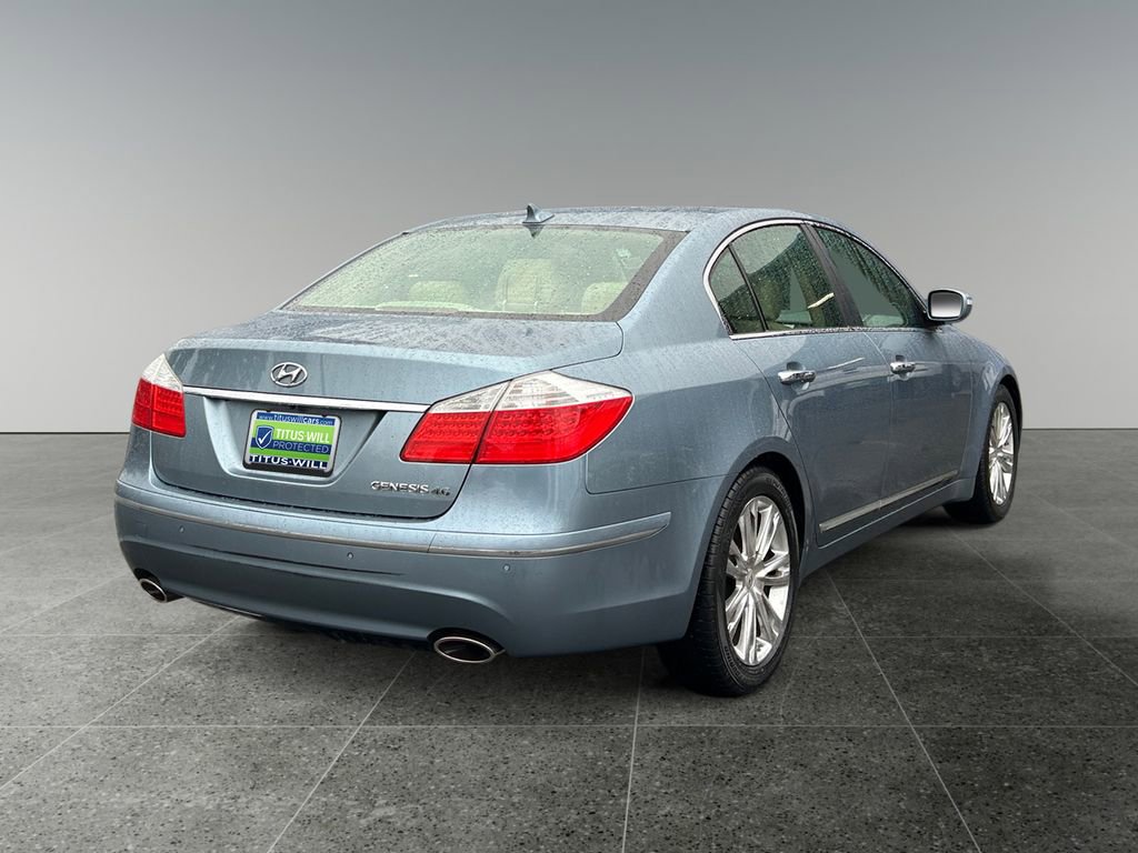 Used 2011 Hyundai Genesis 4.6 image 10