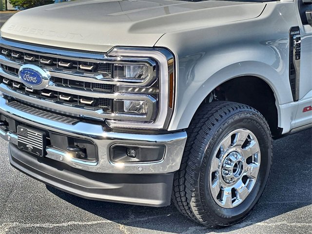 New 2025 Ford F350 King Ranch w/ Chrome Package image 10