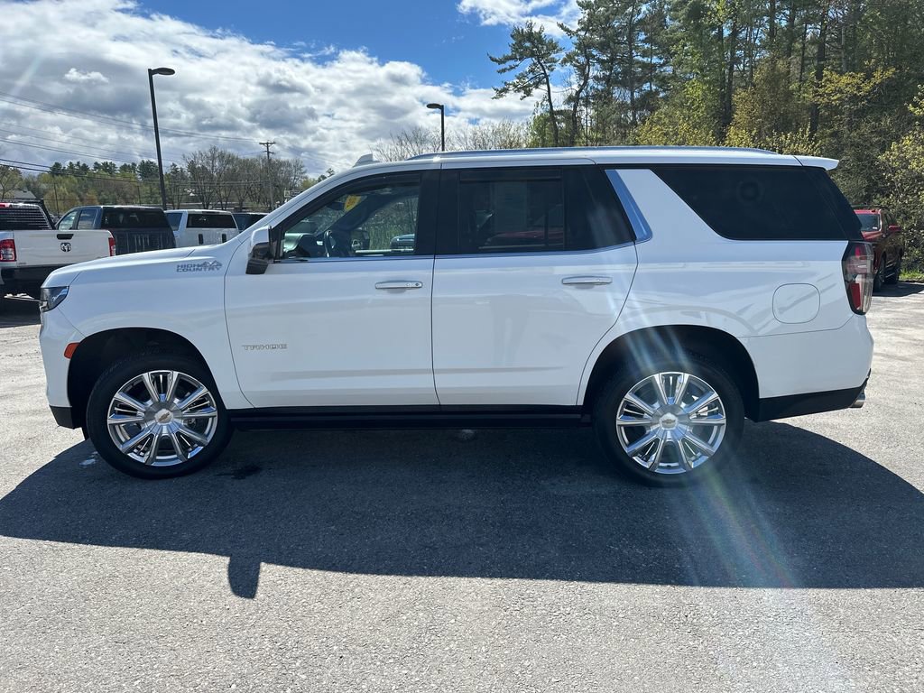 Used 2021 Chevrolet Tahoe High Country w/ Premium Package AWD/4WD image 2