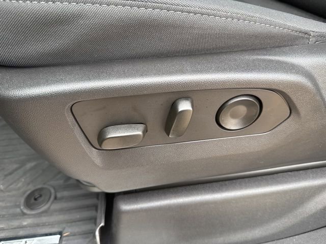 Used 2023 Chevrolet Silverado 1500 LT w/ Z71 Off-Road Package image 16