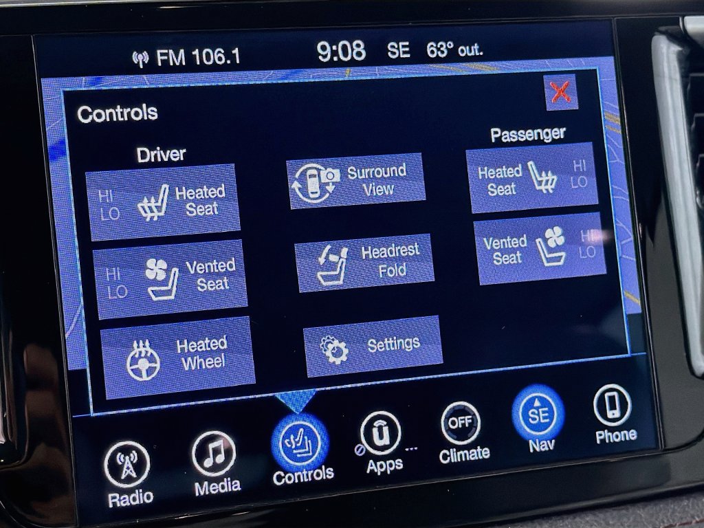 Used 2017 Chrysler Pacifica Limited w/ UConnect Theater Package FWD image 22