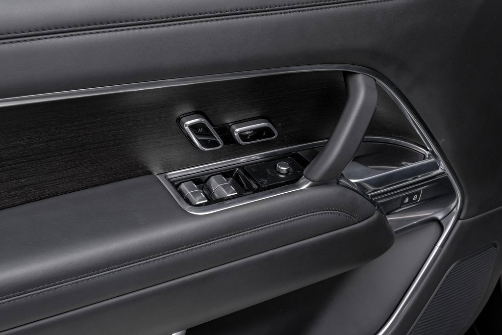 Used 2023 Land Rover Range Rover First Edition image 43
