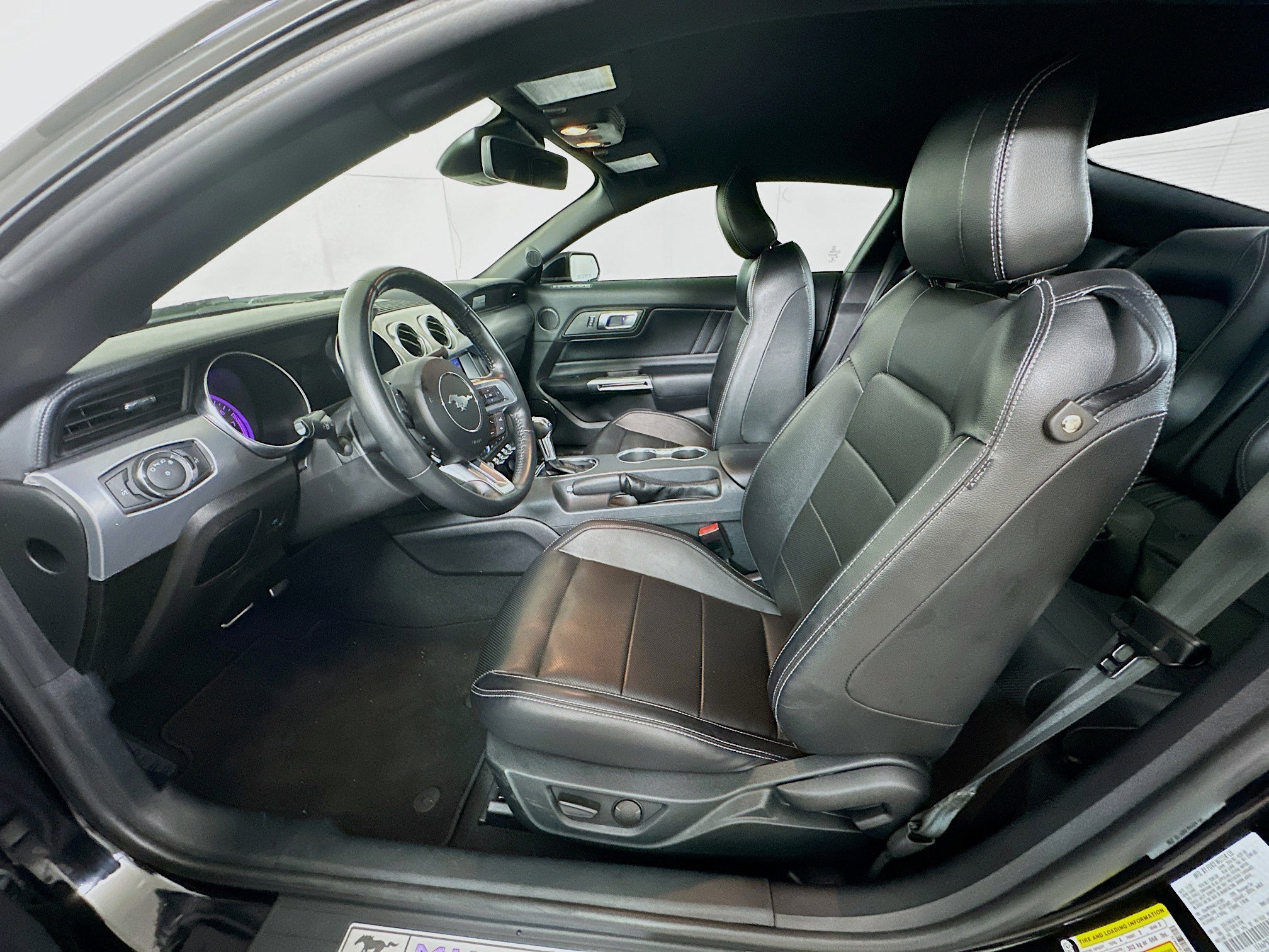 Used 2022 Ford Mustang Premium image 13