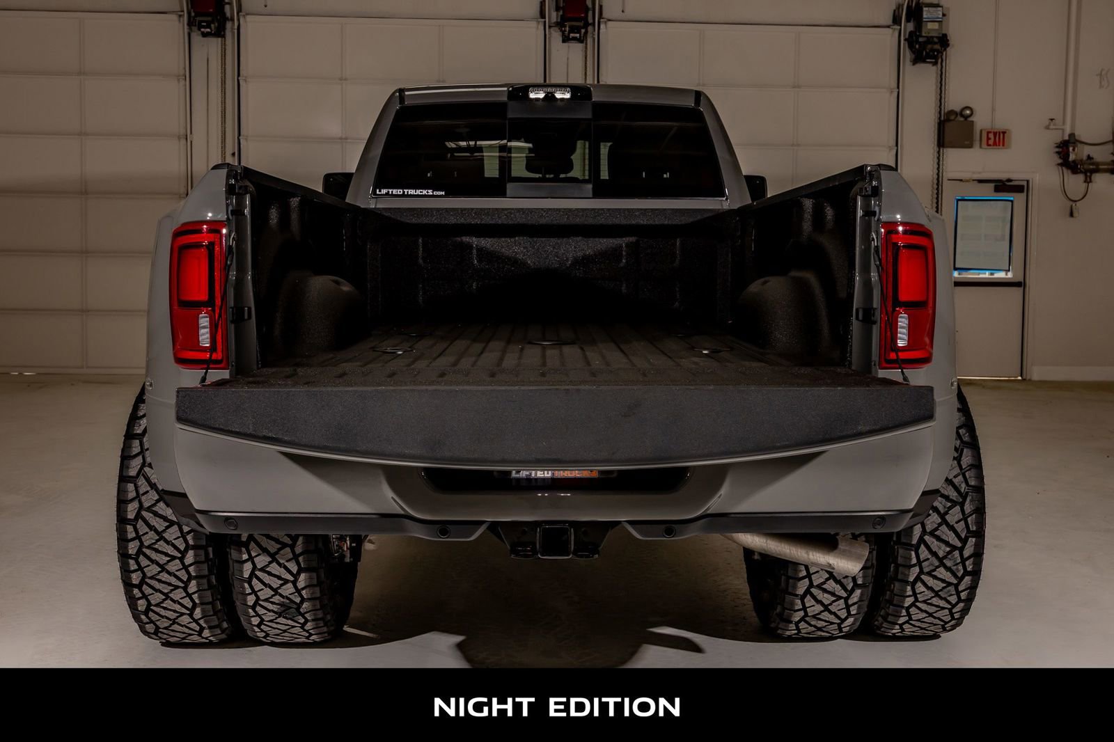 Used 2025 RAM 3500 Laramie w/ Night Edition image 9