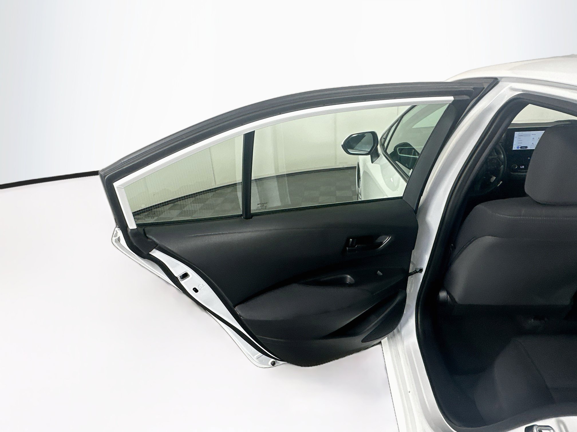 Used 2025 Toyota Corolla LE FWD image 24