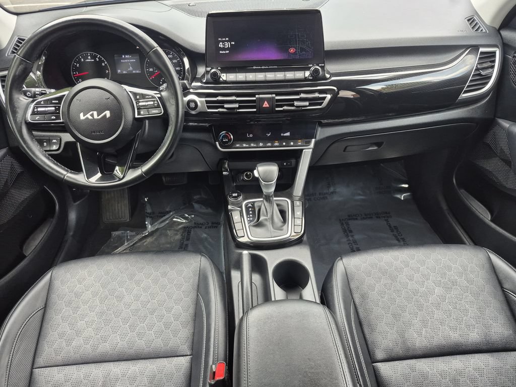 Used 2023 Kia Seltos EX AWD/4WD image 14