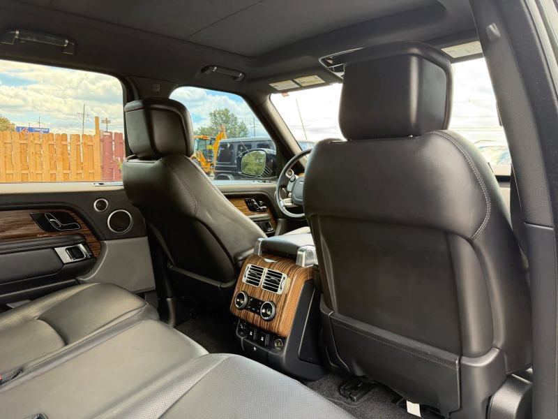 Used 2018 Land Rover Range Rover Supercharged AWD/4WD image 27